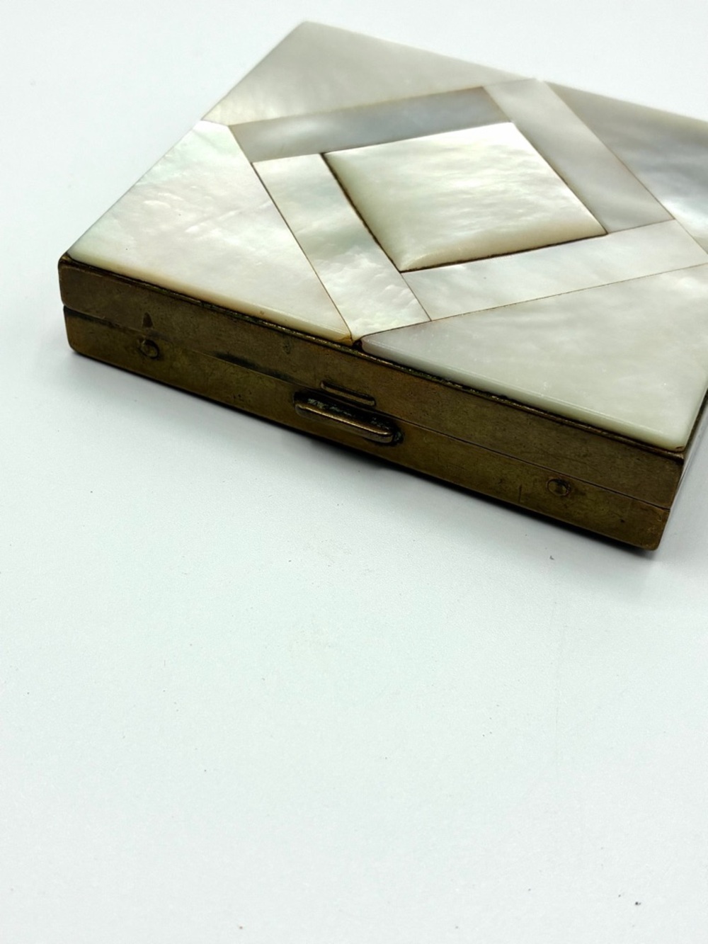 Vintage Mother of Pearl Brass Cigarette Case Compact Art Deco Style - Picture 5 of 11
